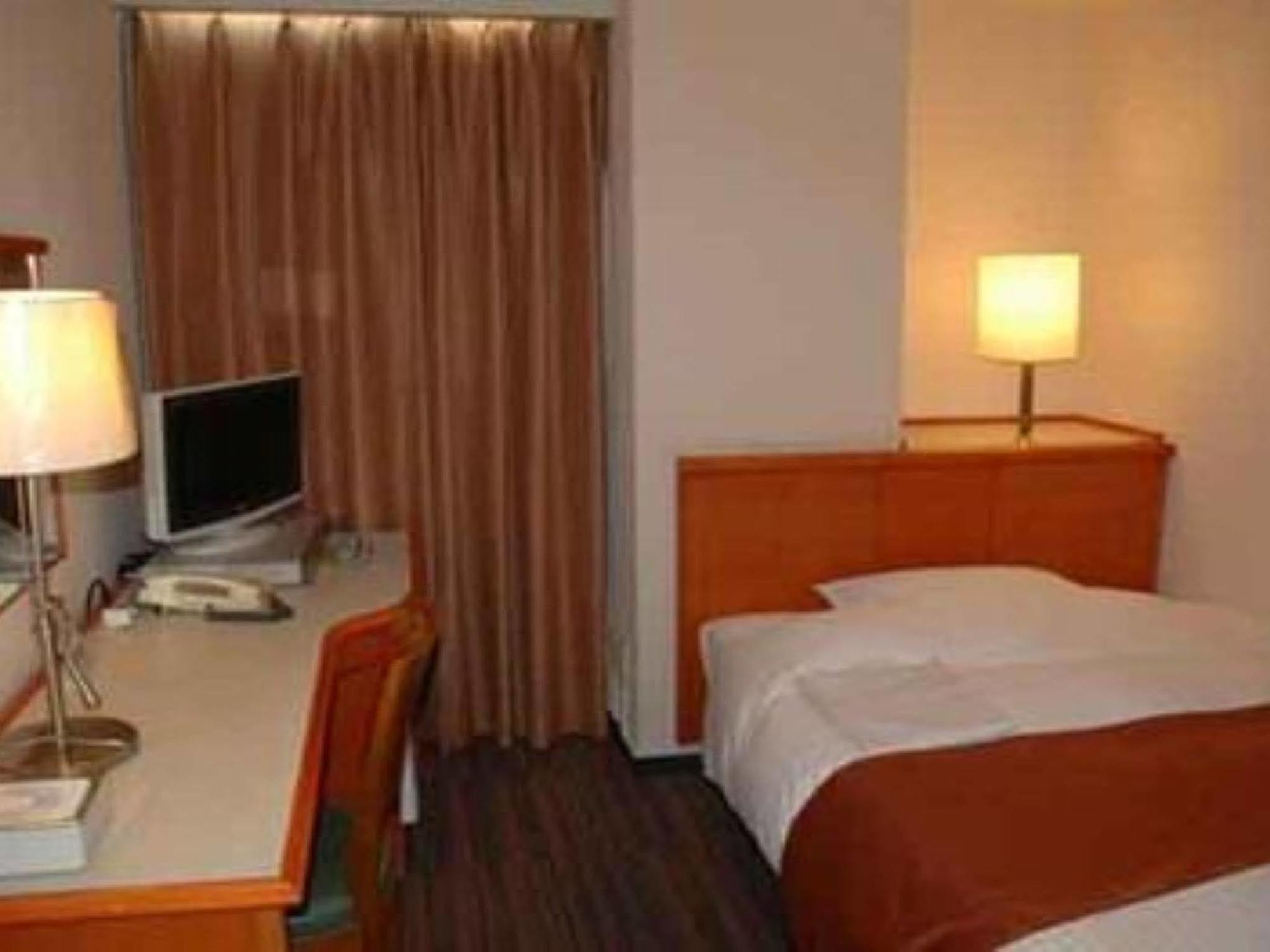 Takamatsu Terminal Hotel Екстериор снимка