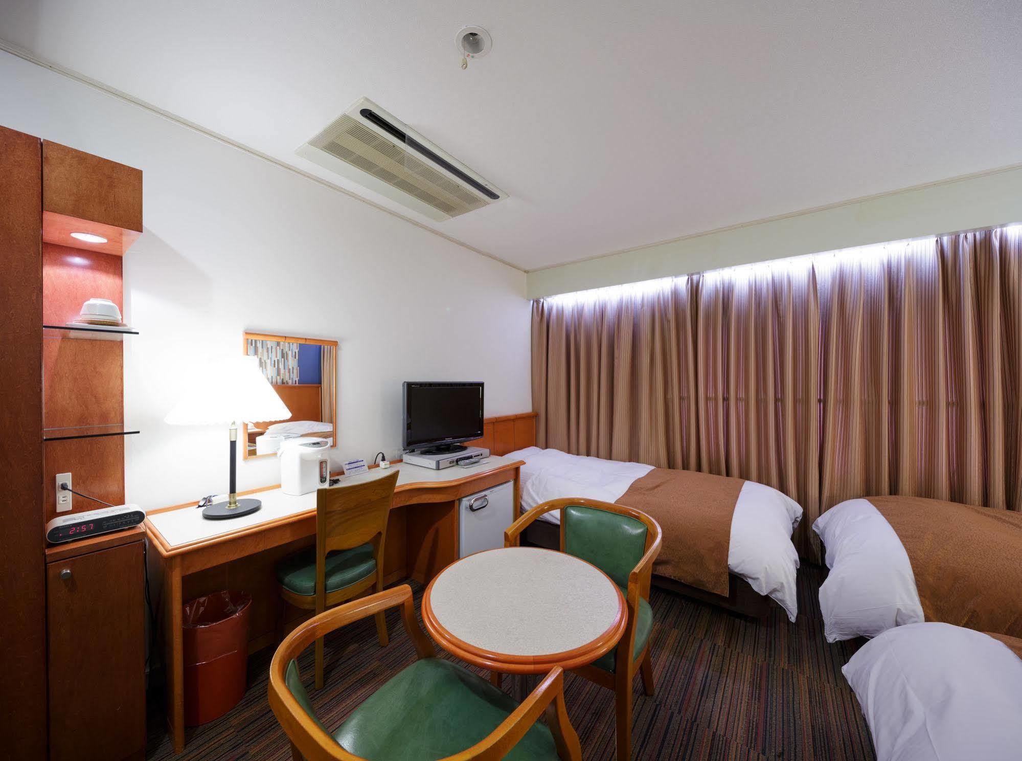 Takamatsu Terminal Hotel Екстериор снимка