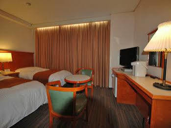 Takamatsu Terminal Hotel Екстериор снимка